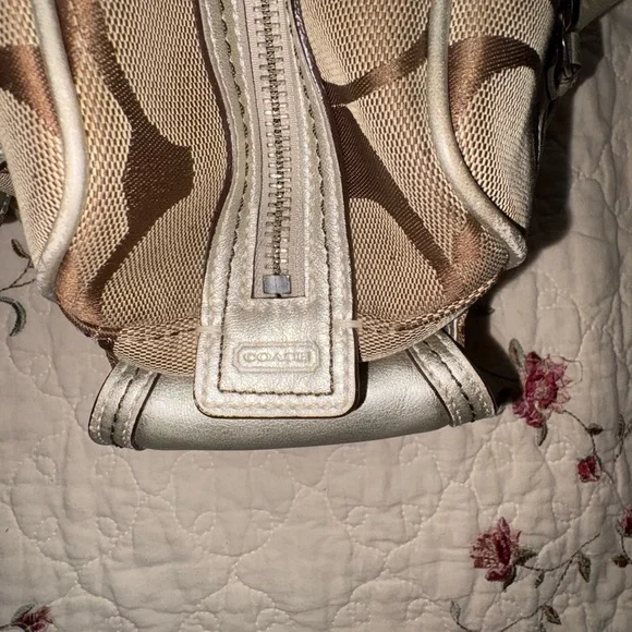 Coach Signature Gallery Multi Pocket Satchel Bag - Picture 6 of 9